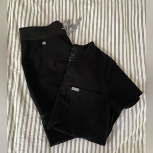 Black FIGS Scrub Set